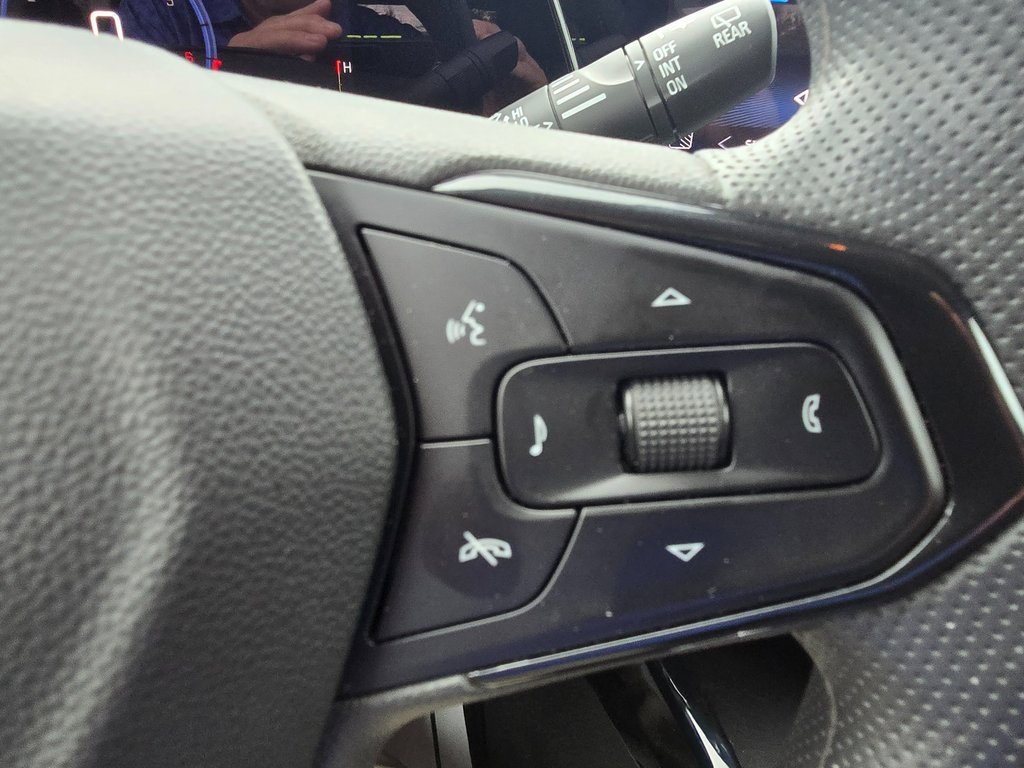 Used 2024 Chevrolet Trax LT image 28