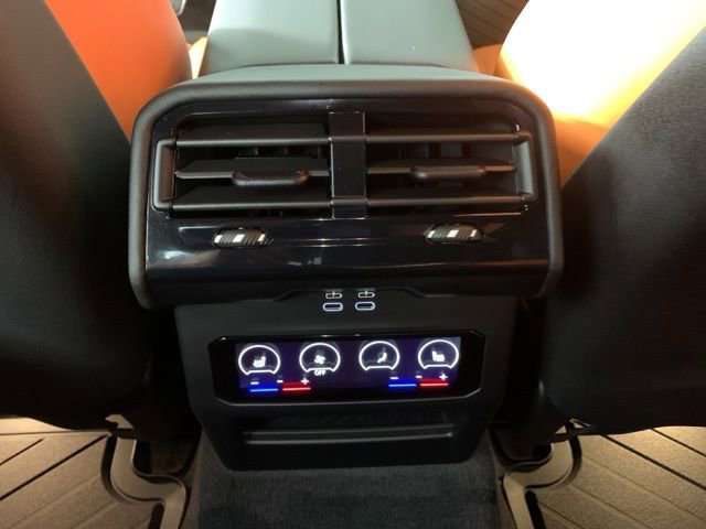 Used 2026 BMW M5 w/ Carbon Package AWD/4WD image 33