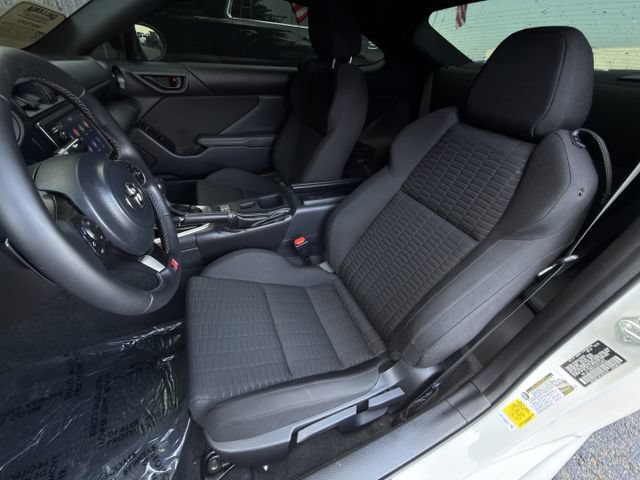 Used 2025 Toyota GR86 w/ ALL Weather Mat Package (TMS) RWD image 26