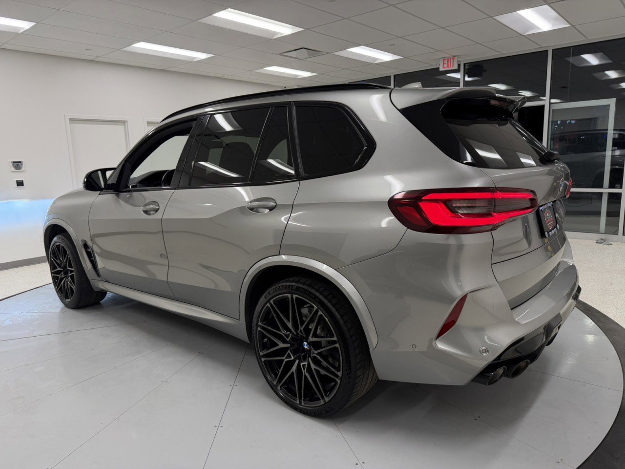 Used 2020 BMW X5 M Competition w/ Executive Package image 80