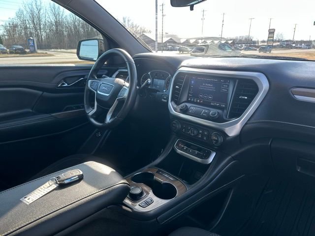 Used 2023 GMC Acadia SLE w/ Driver Convenience Package image 9