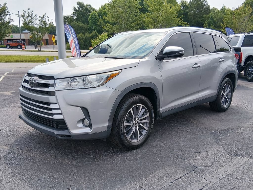 Used 2019 Toyota Highlander XLE FWD image 8