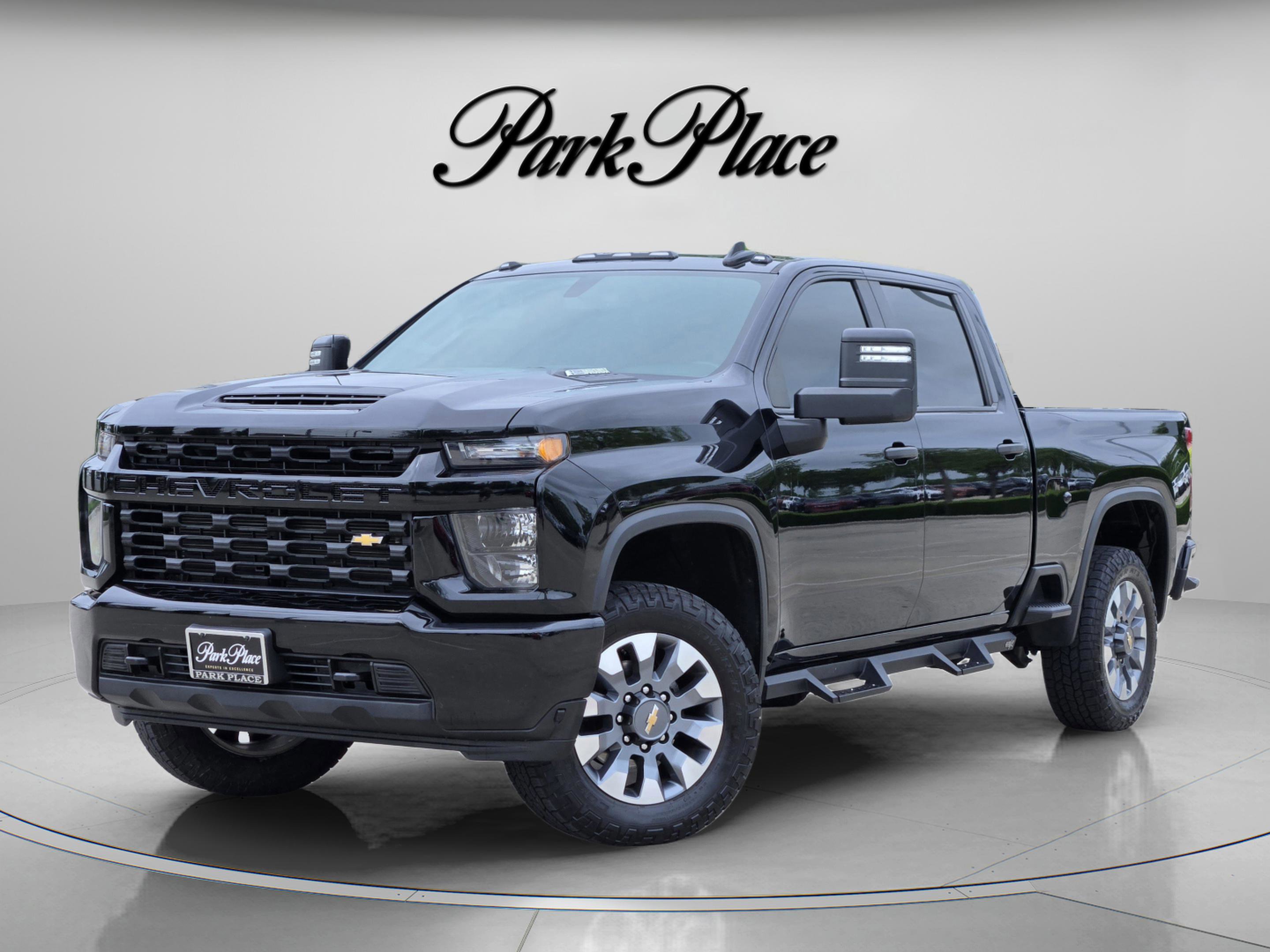 Used 2023 Chevrolet Silverado 2500 Custom w/ Custom Value Package image 1