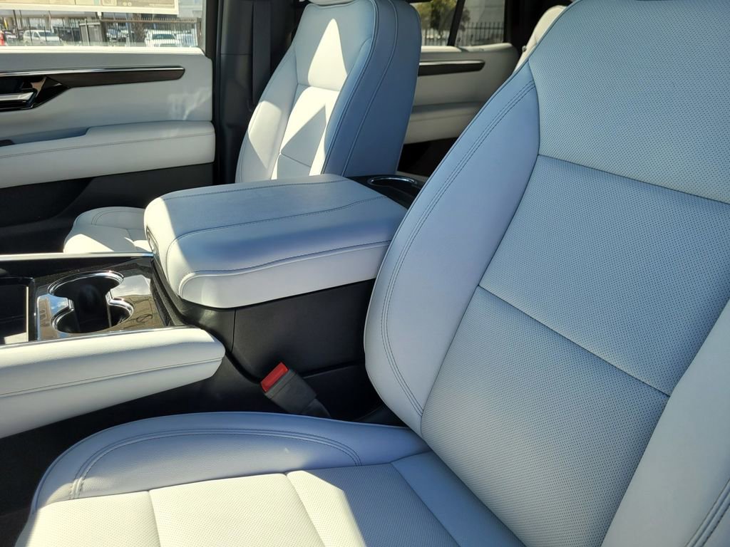 New 2026 Chevrolet Tahoe Premier image 13