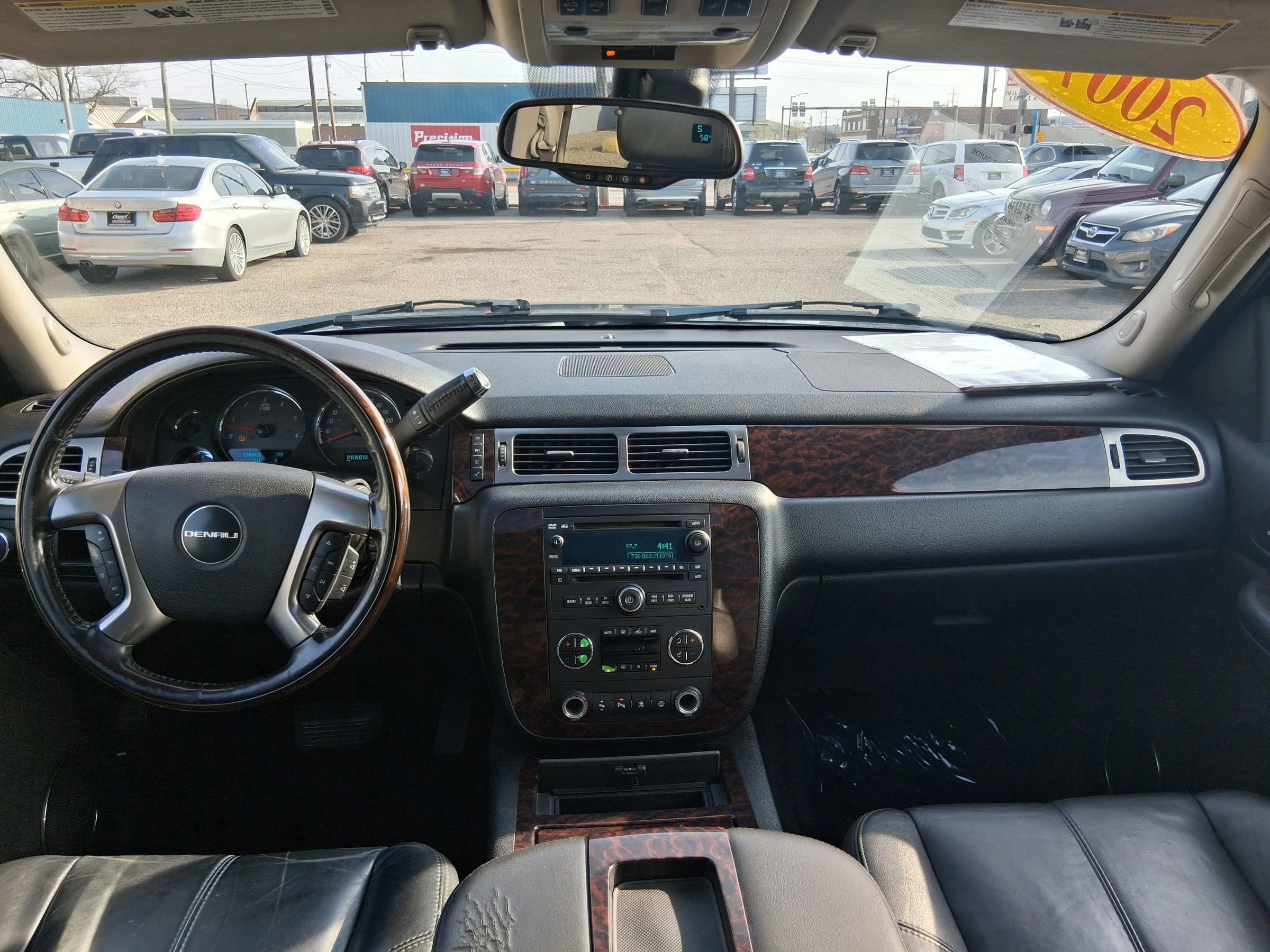 Used 2007 GMC Yukon Denali image 18