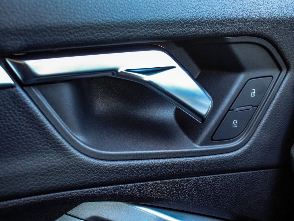 Used 2023 Audi Q3 2.0T Premium image 9