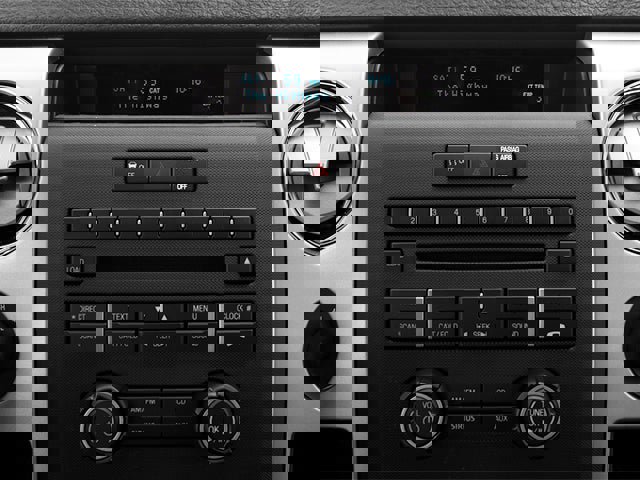 Used 2014 Ford F150 XLT w/ XLT Chrome Package image 8