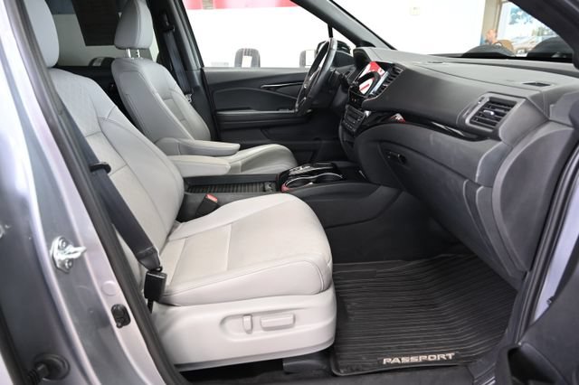 Used 2022 Honda Passport Elite image 11