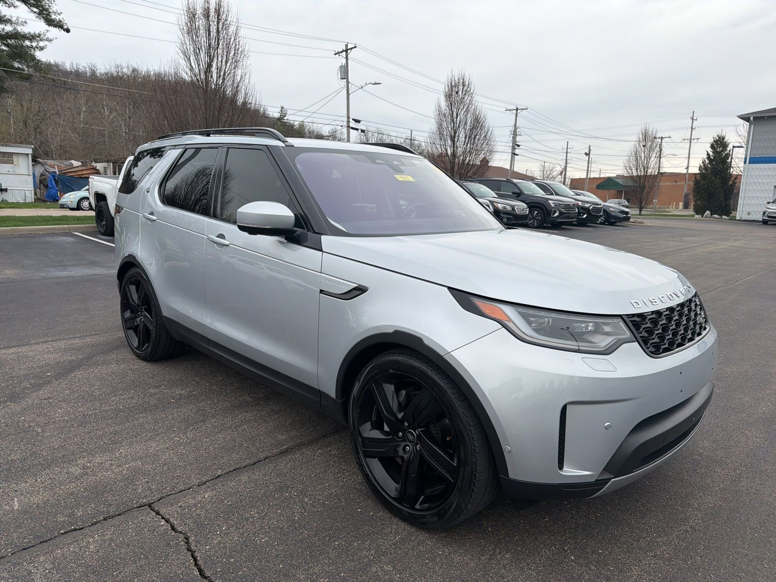 Used 2022 Land Rover Discovery S image 7