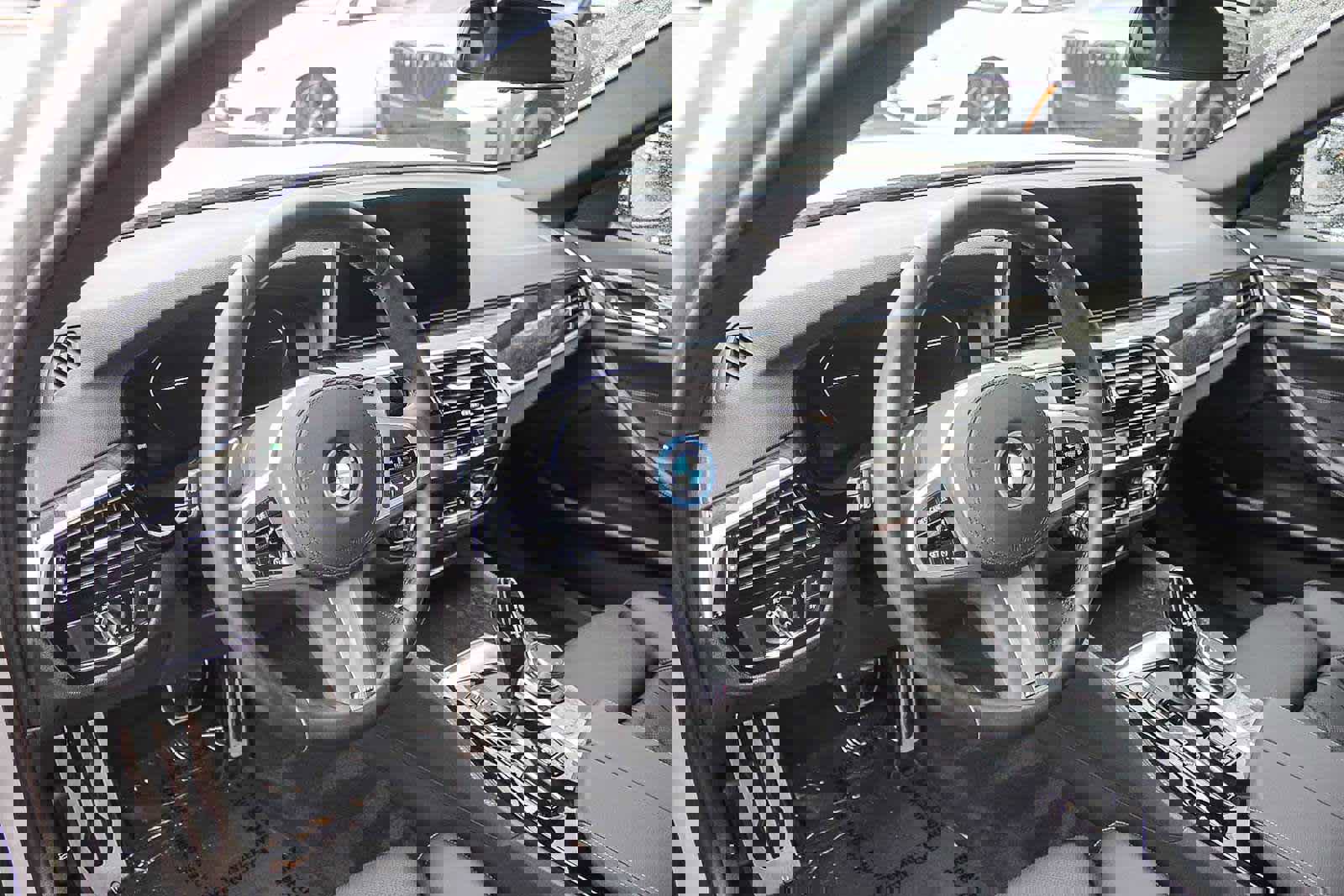 Certified 2023 BMW 530e w/ M Sport Package image 17