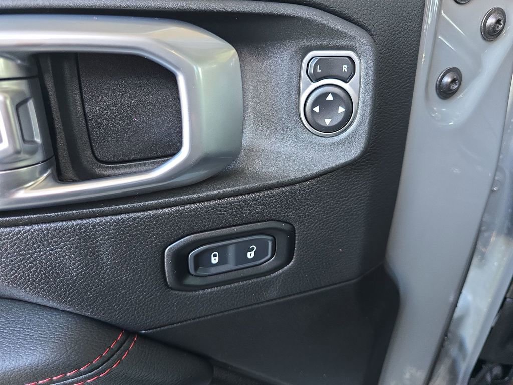 Used 2023 Jeep Gladiator Rubicon w/ Cold Weather Group image 26