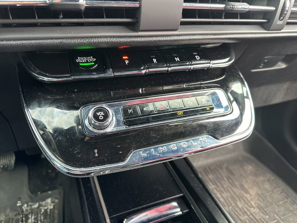 Used 2025 Lincoln Corsair Reserve w/ Jet Appearance Package image 24