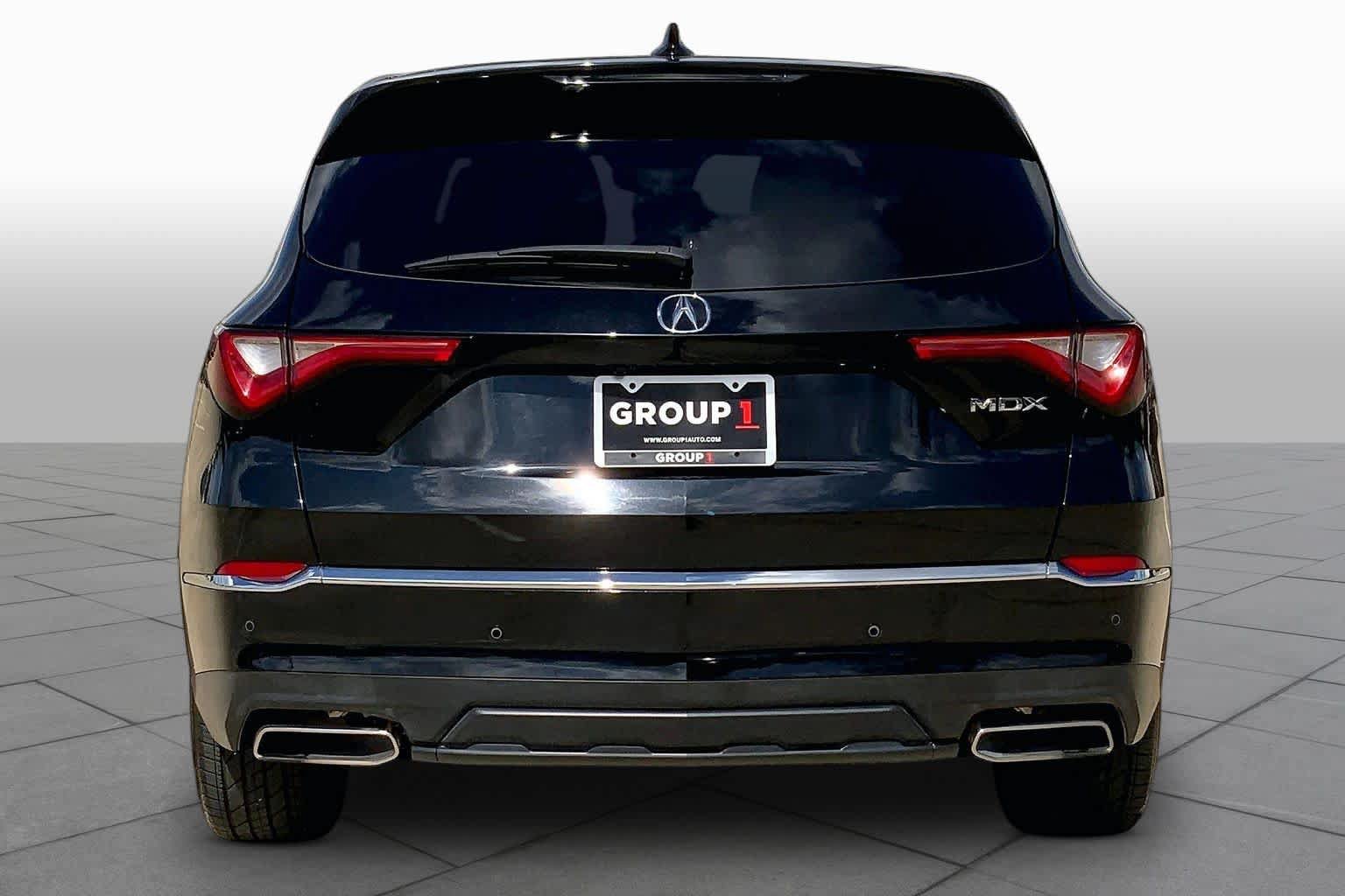 Used 2023 Acura MDX w/ Technology Package FWD image 5