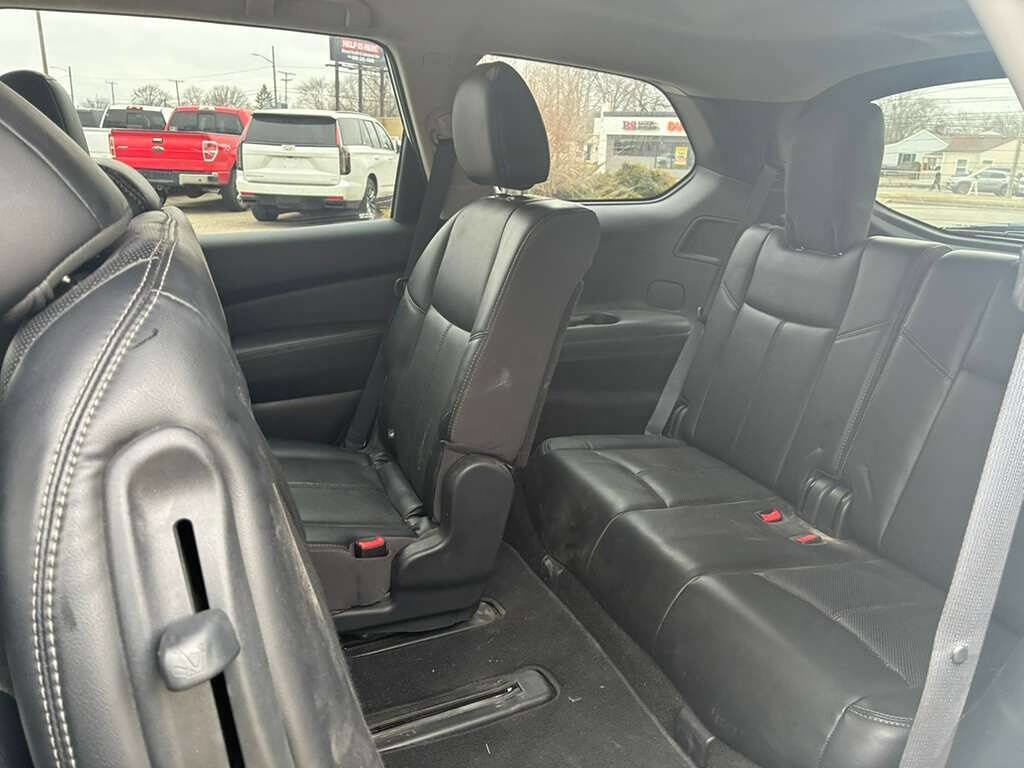 Used 2019 Nissan Pathfinder Platinum image 11