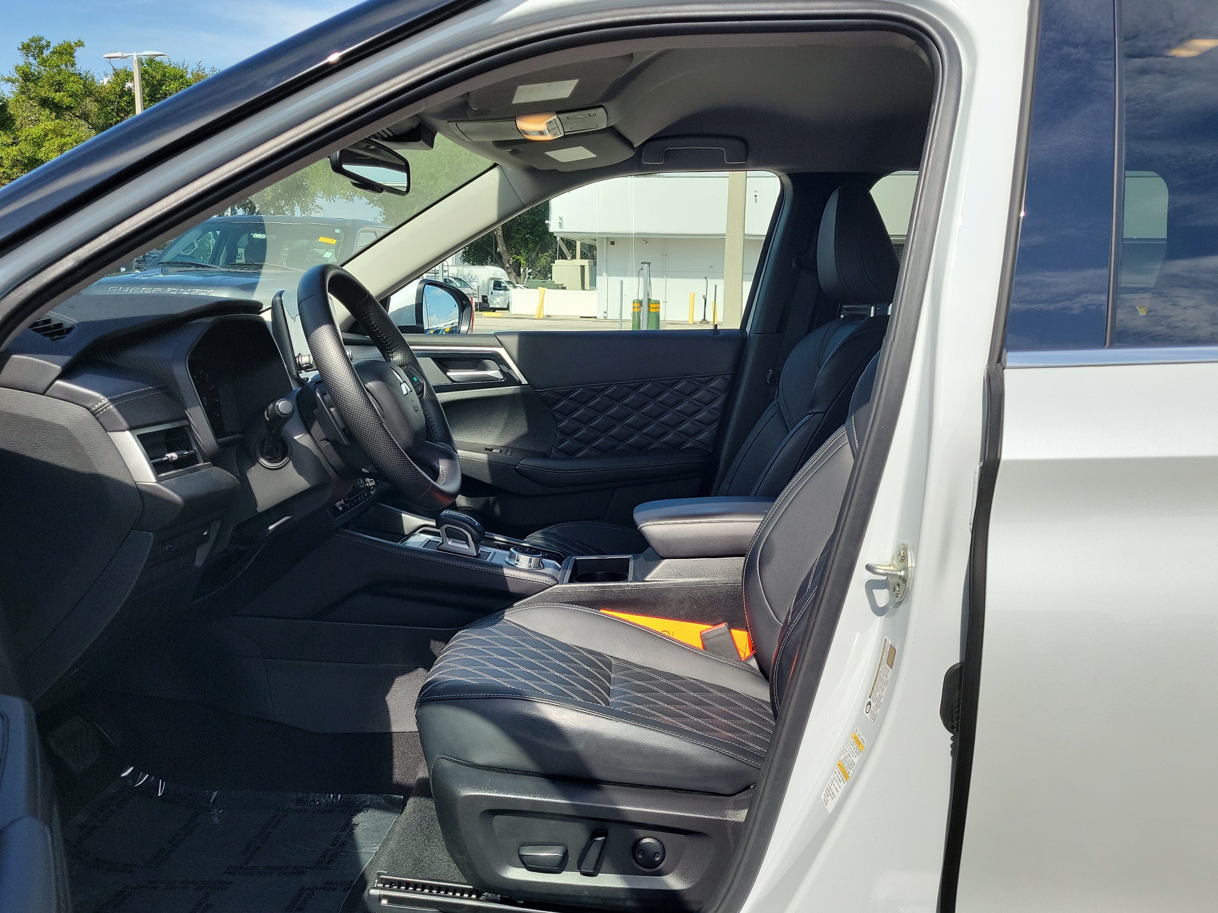 Used 2024 Mitsubishi Outlander SEL FWD image 21