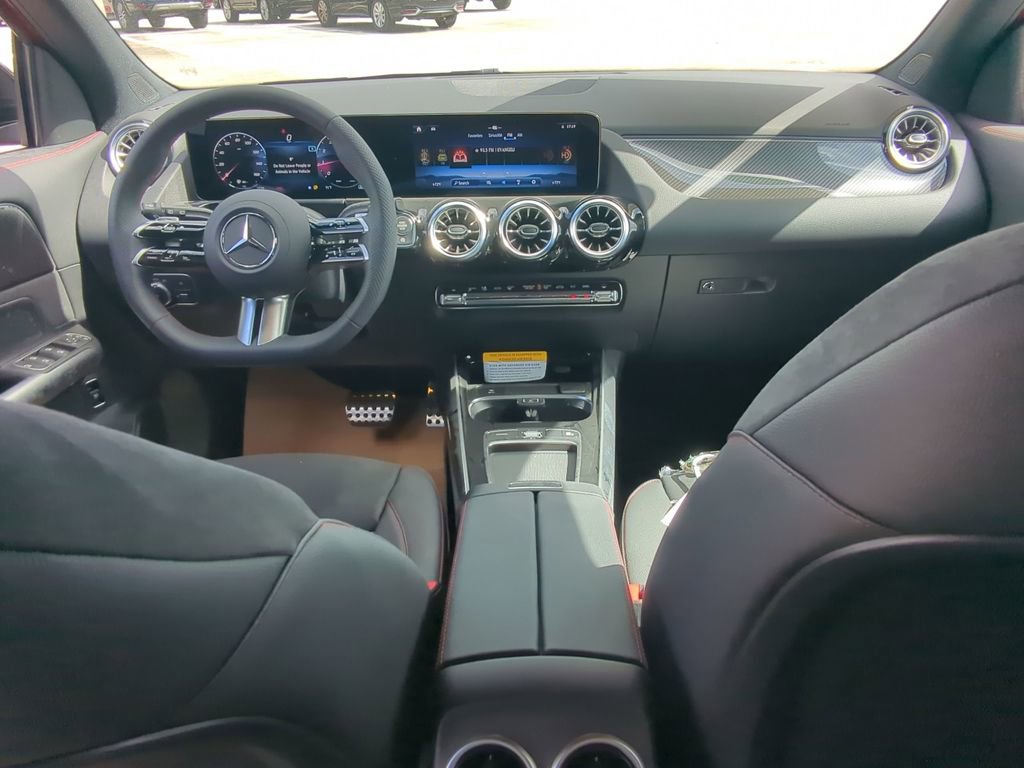 Certified 2025 Mercedes-Benz GLA 250 image 2