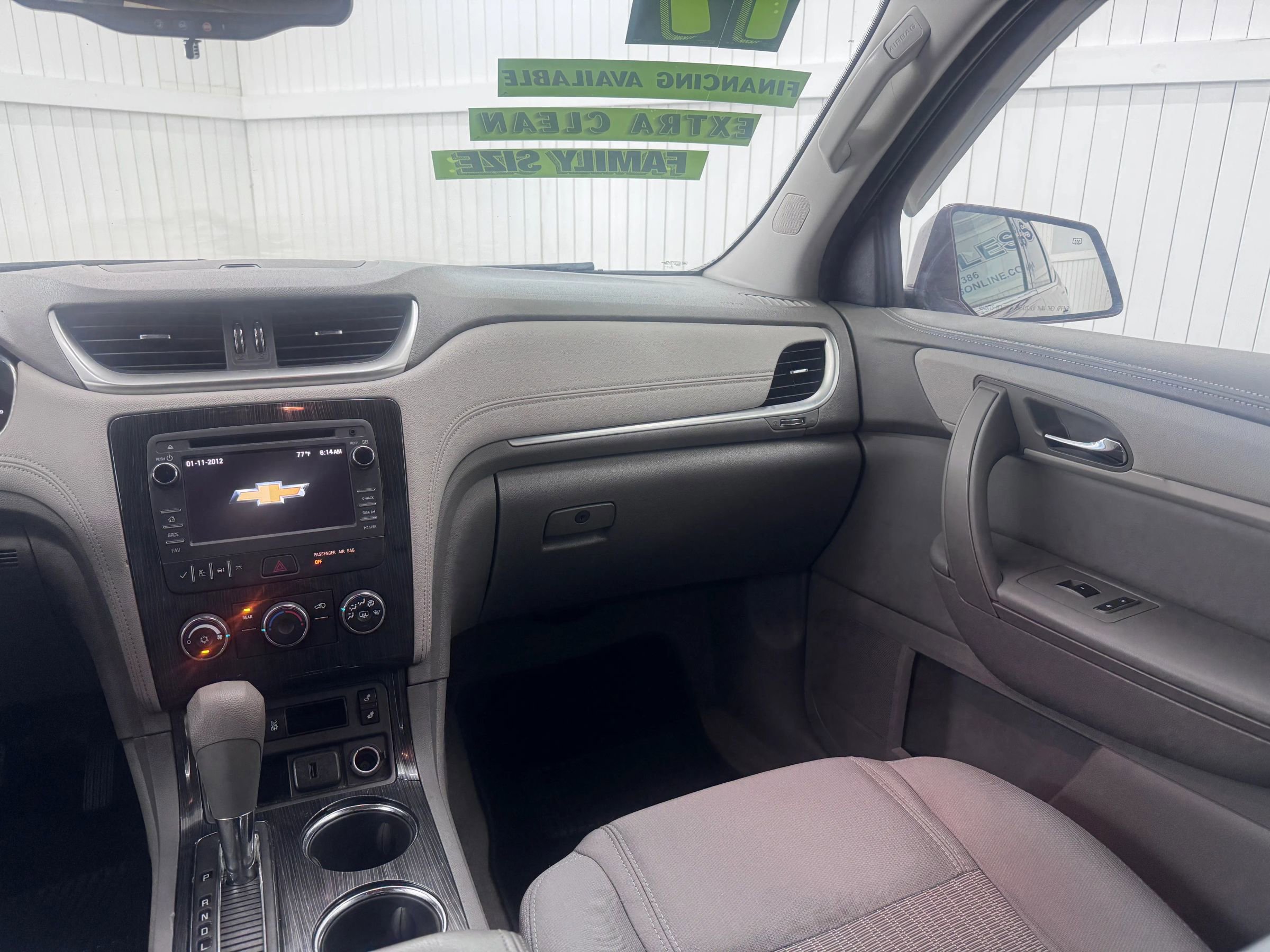 Used 2017 Chevrolet Traverse LT image 17