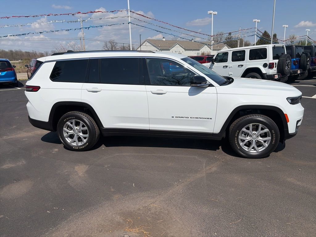 Certified 2023 Jeep Grand Cherokee L Limited AWD/4WD image 7