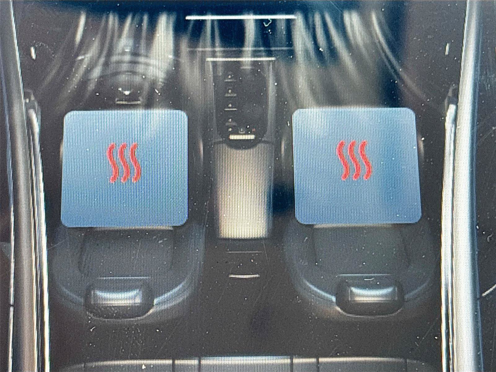 New 2025 VinFast VF 8 Eco AWD/4WD image 19