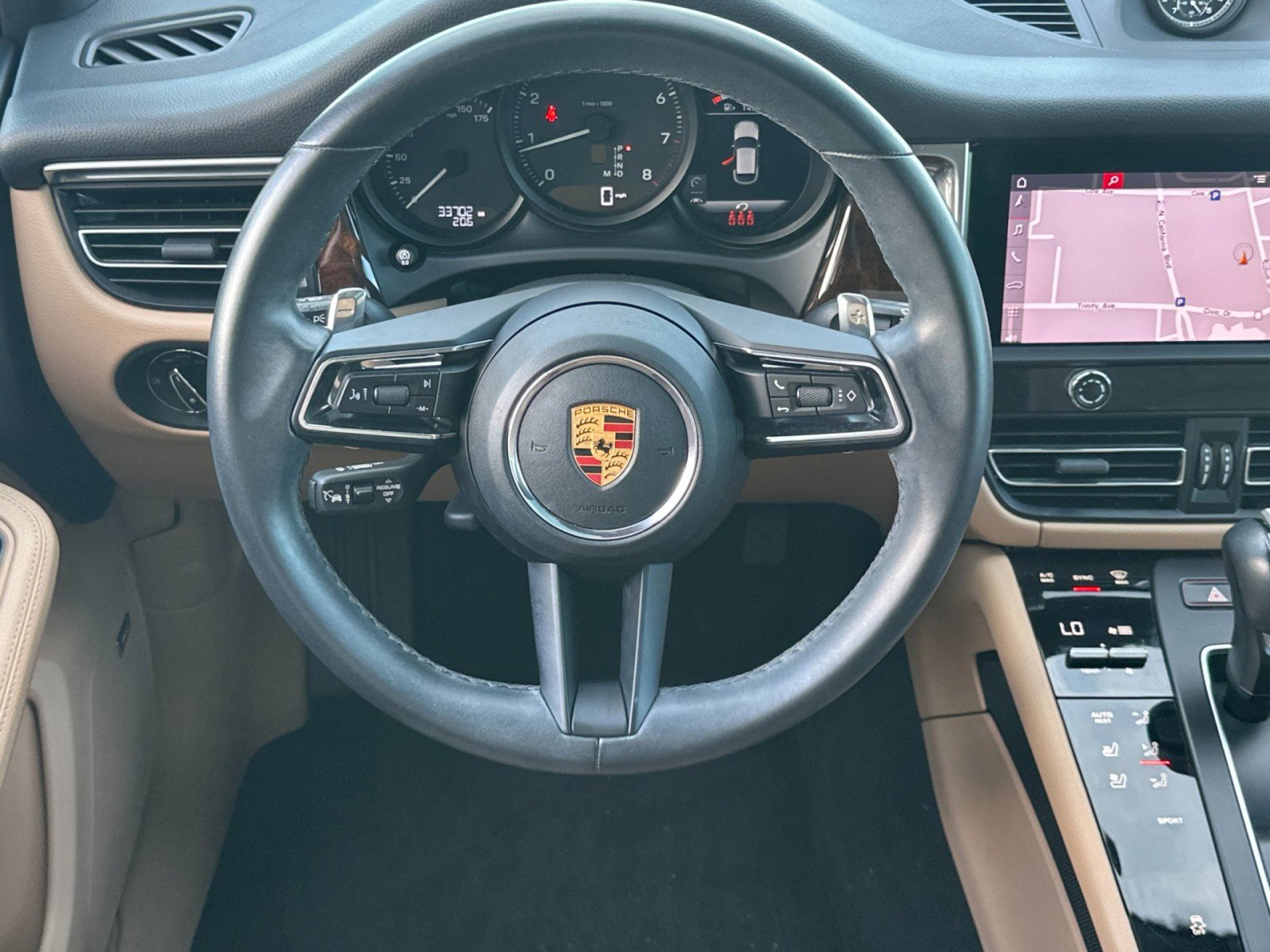 Certified 2023 Porsche Macan w/ Premium Package Plus image 14