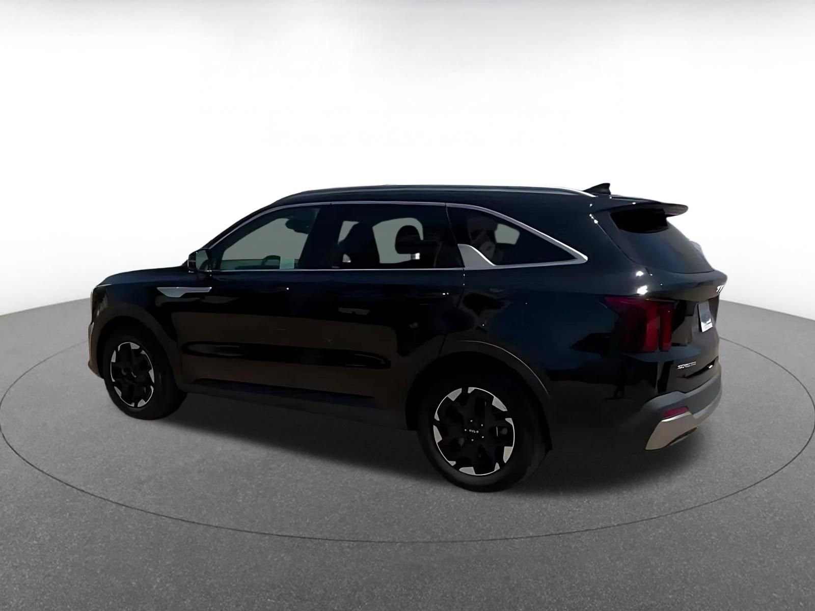 Used 2024 Kia Sorento S FWD image 15