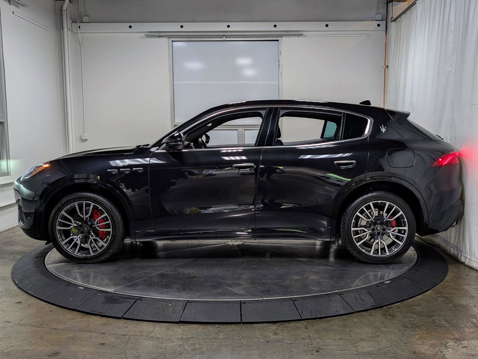 Used 2023 Maserati Grecale GT AWD/4WD image 6