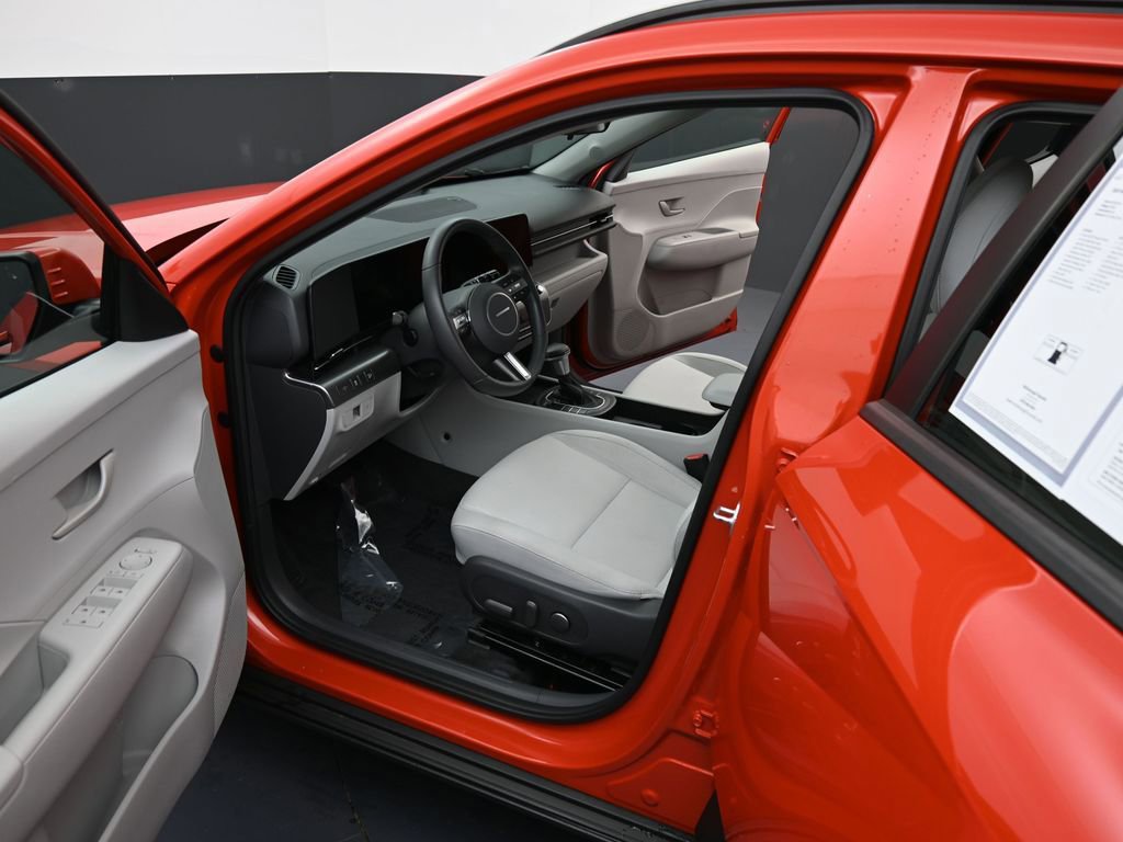 Certified 2025 Hyundai Kona SEL image 12