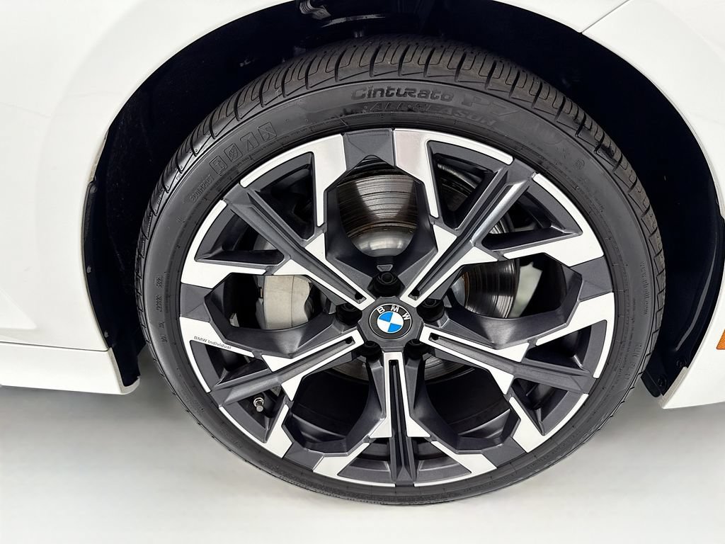 Used 2025 BMW 330i Sedan w/ Premium Package RWD image 31
