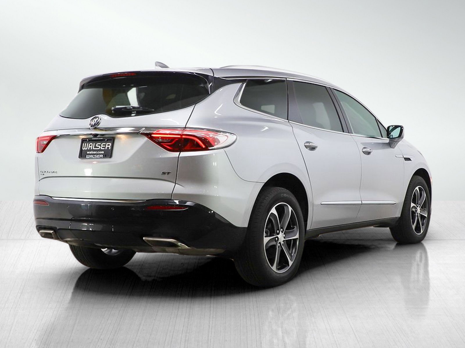 Used 2022 Buick Enclave Essence w/ Experience Buick Package image 5