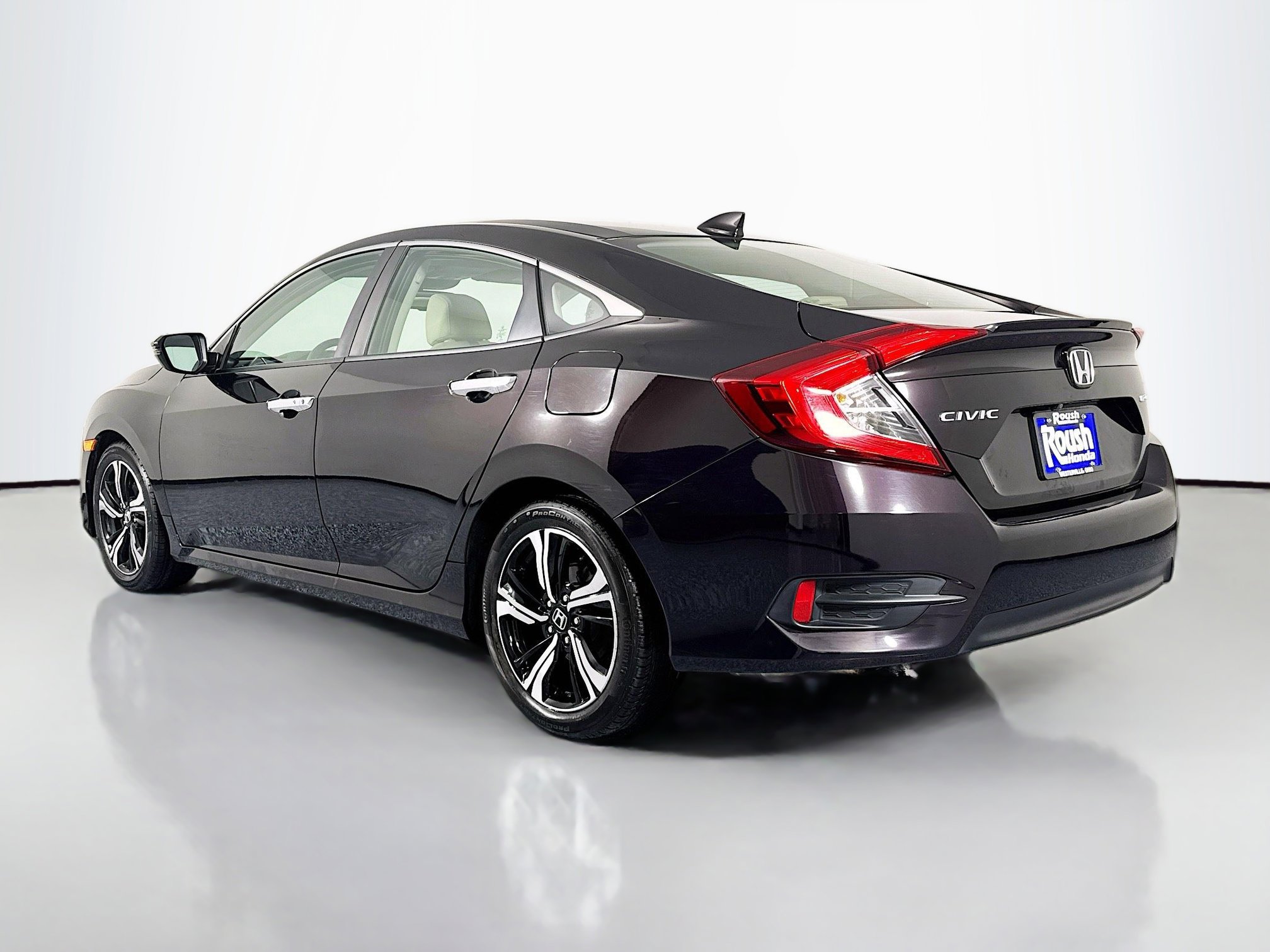 Used 2016 Honda Civic Touring image 7