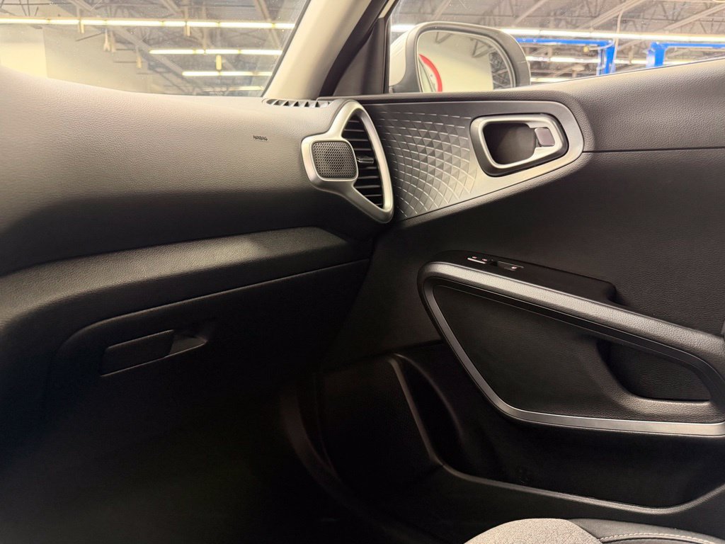 Used 2021 Kia Soul S FWD image 27