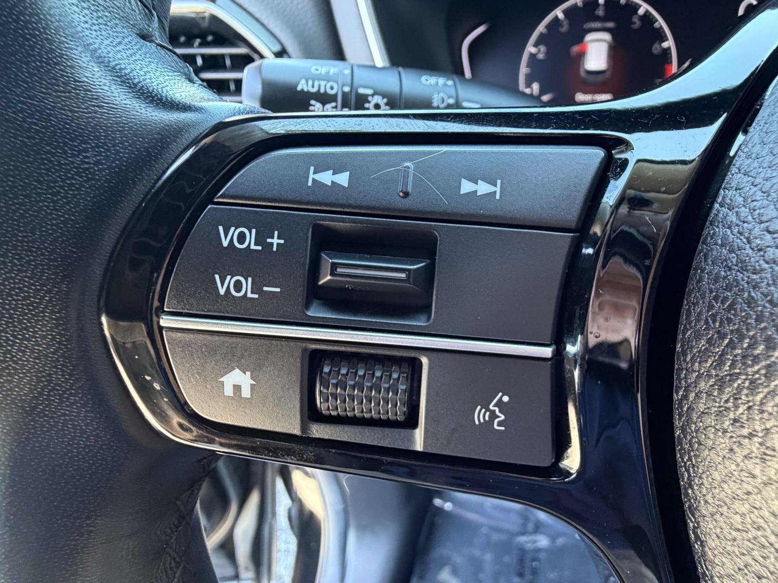 Used 2024 Honda Pilot Touring image 17