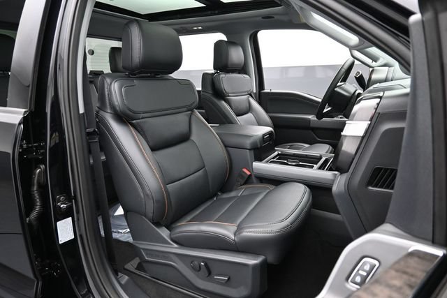 New 2026 Ford F250 Lariat w/ Black Appearance Package AWD/4WD image 35