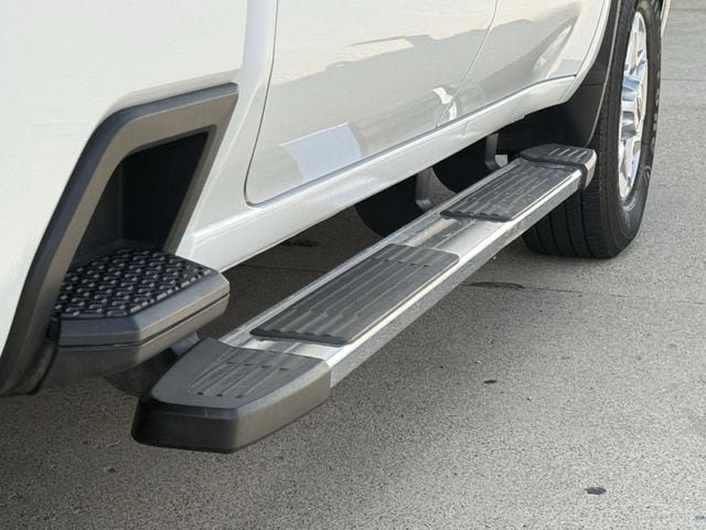 Used 2022 Chevrolet Silverado 2500 LT w/ Convenience Package AWD/4WD image 11
