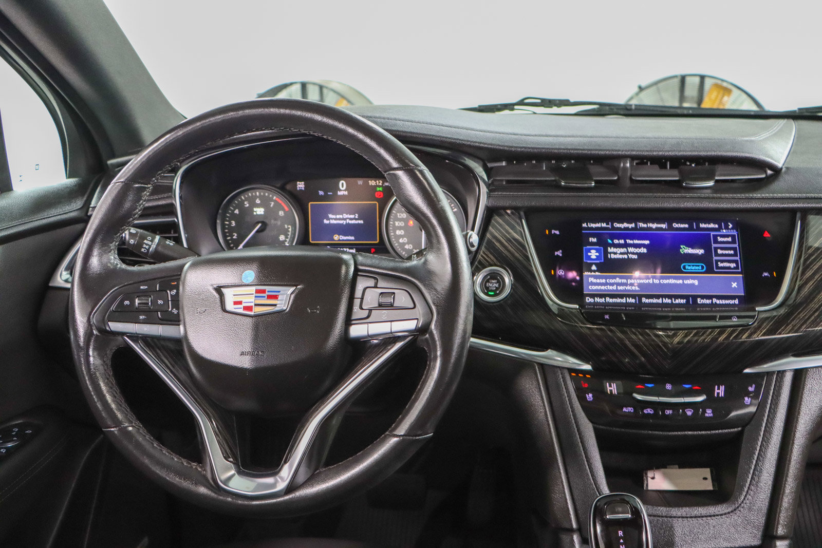 Used 2022 Cadillac XT6 Premium Luxury image 17