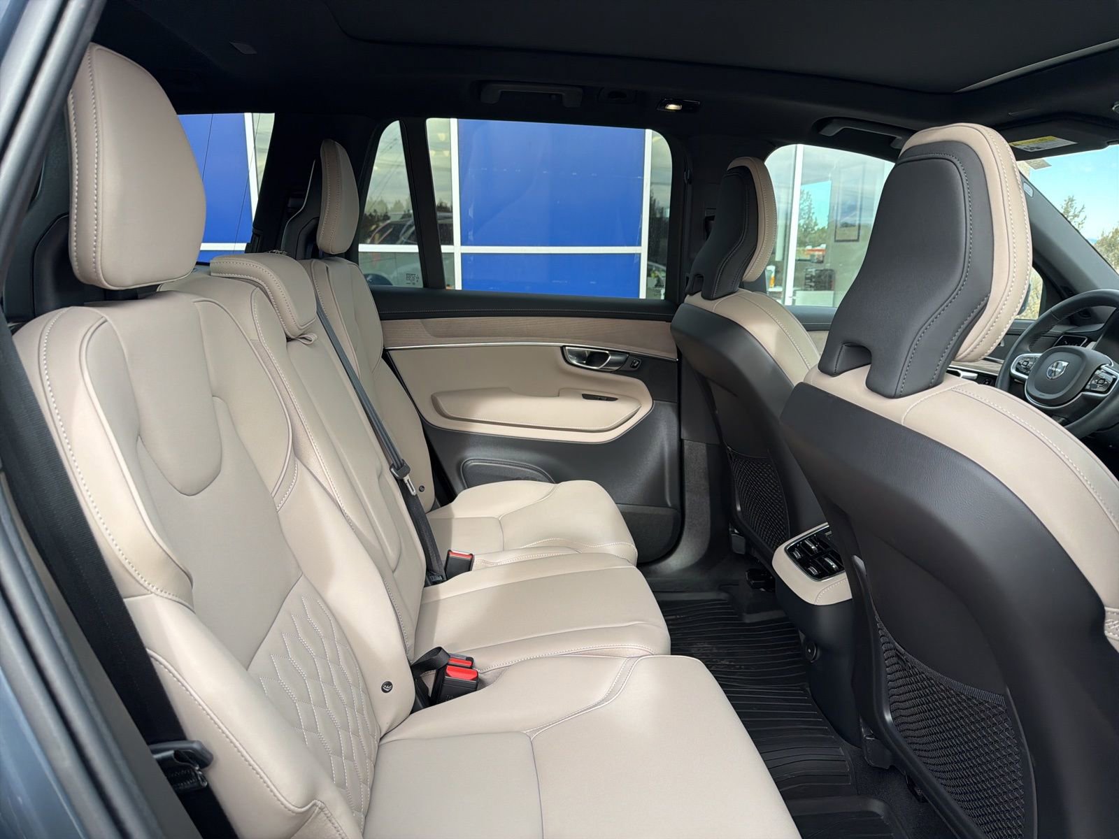 New 2026 Volvo XC90 B6 Core w/ Protection Package Premier image 25