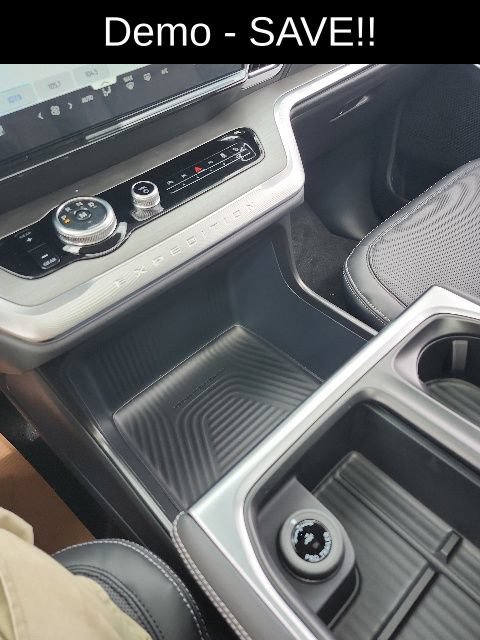 New 2026 Ford Expedition Platinum w/ Driver's Package AWD/4WD image 47
