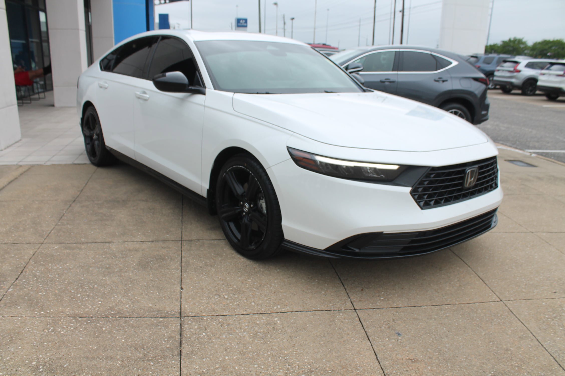 Used 2023 Honda Accord Sport image 1