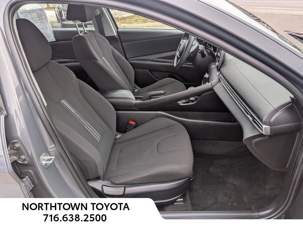 Used 2023 Hyundai Elantra SEL FWD image 33
