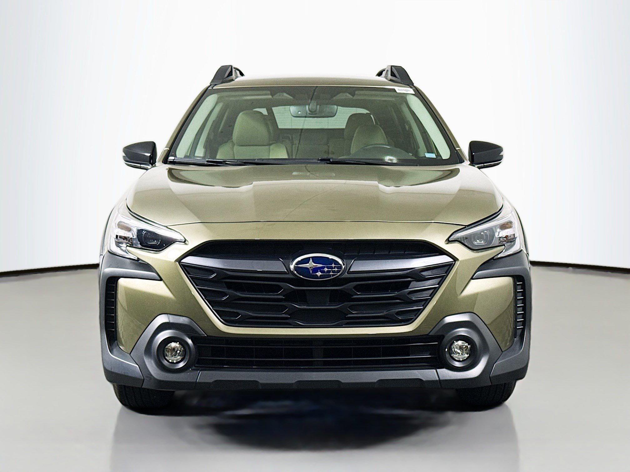 Used 2025 Subaru Outback Premium AWD/4WD image 2