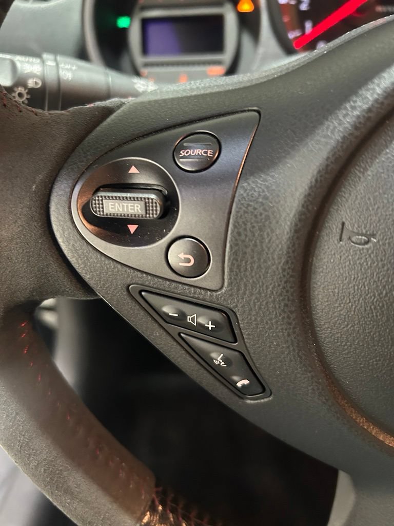 Used 2017 Nissan 370Z NISMO RWD image 17