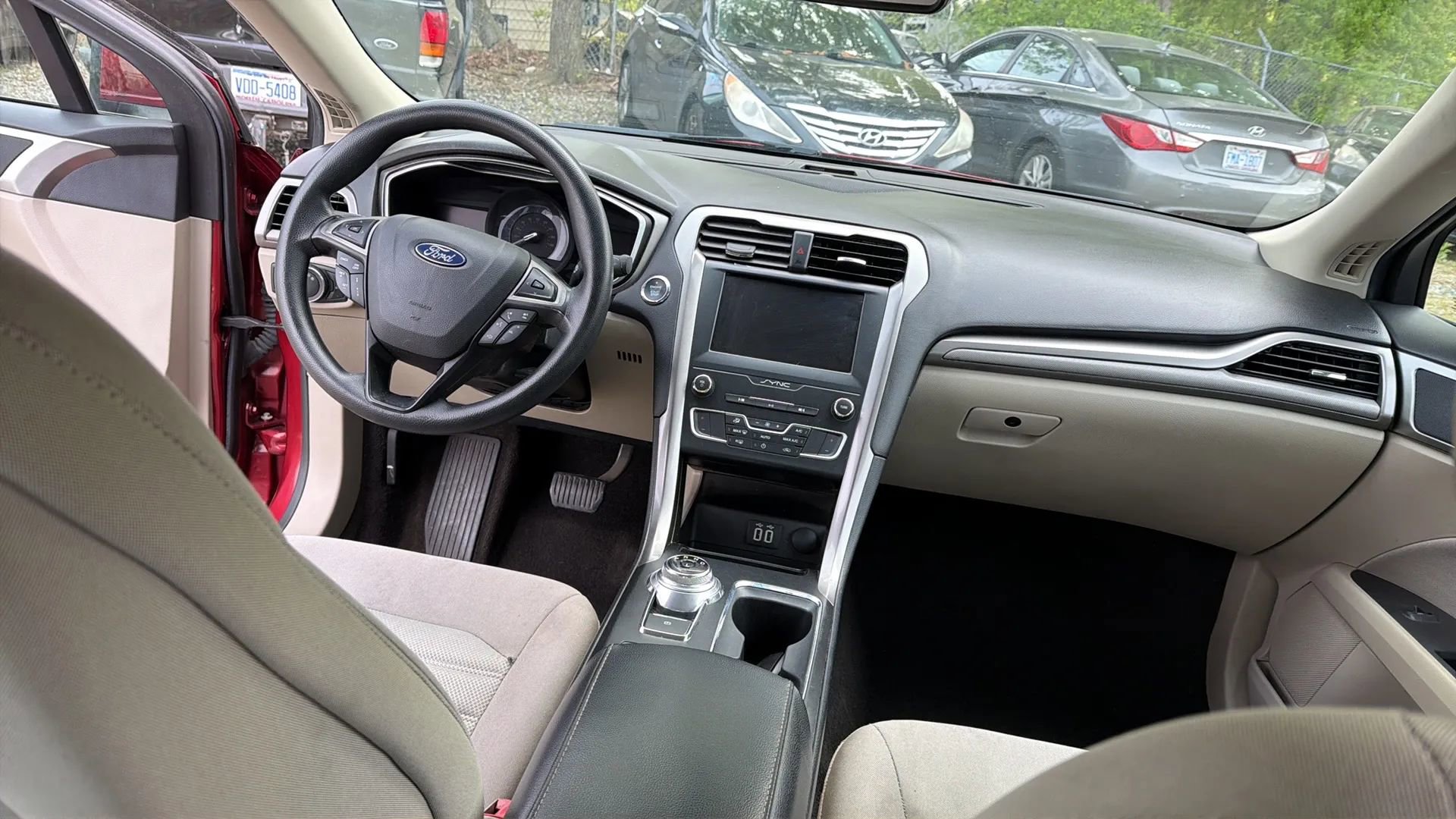 Used 2019 Ford Fusion SE image 29