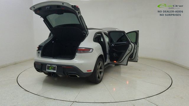 Used 2024 Porsche Macan AWD/4WD image 73
