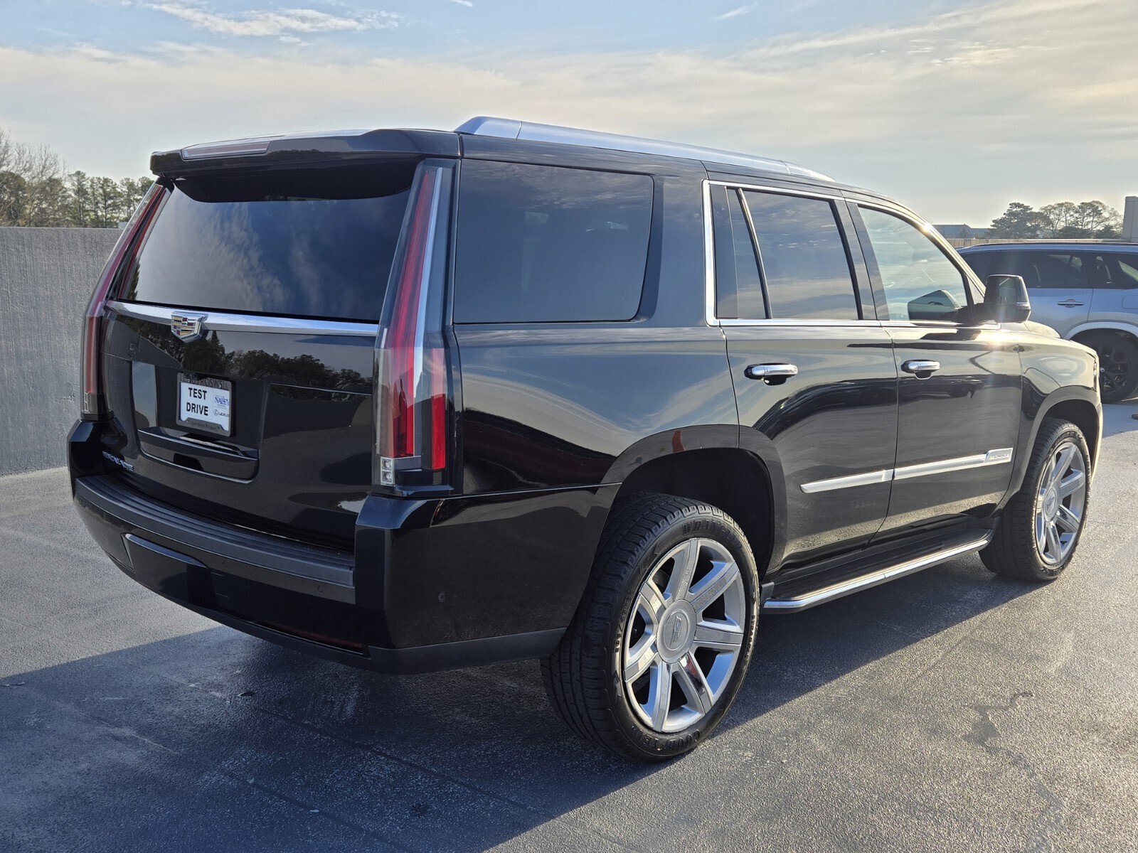Used 2020 Cadillac Escalade Luxury image 9