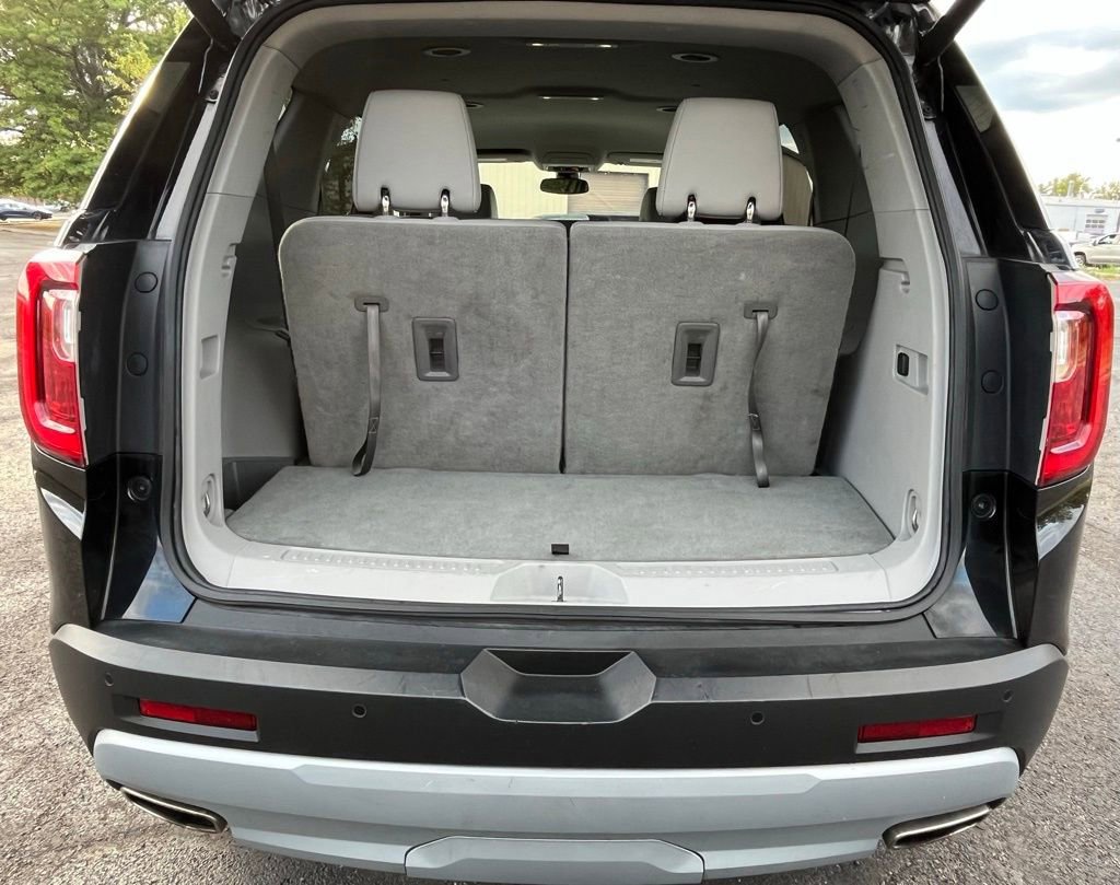 Certified 2023 GMC Acadia SLT image 4