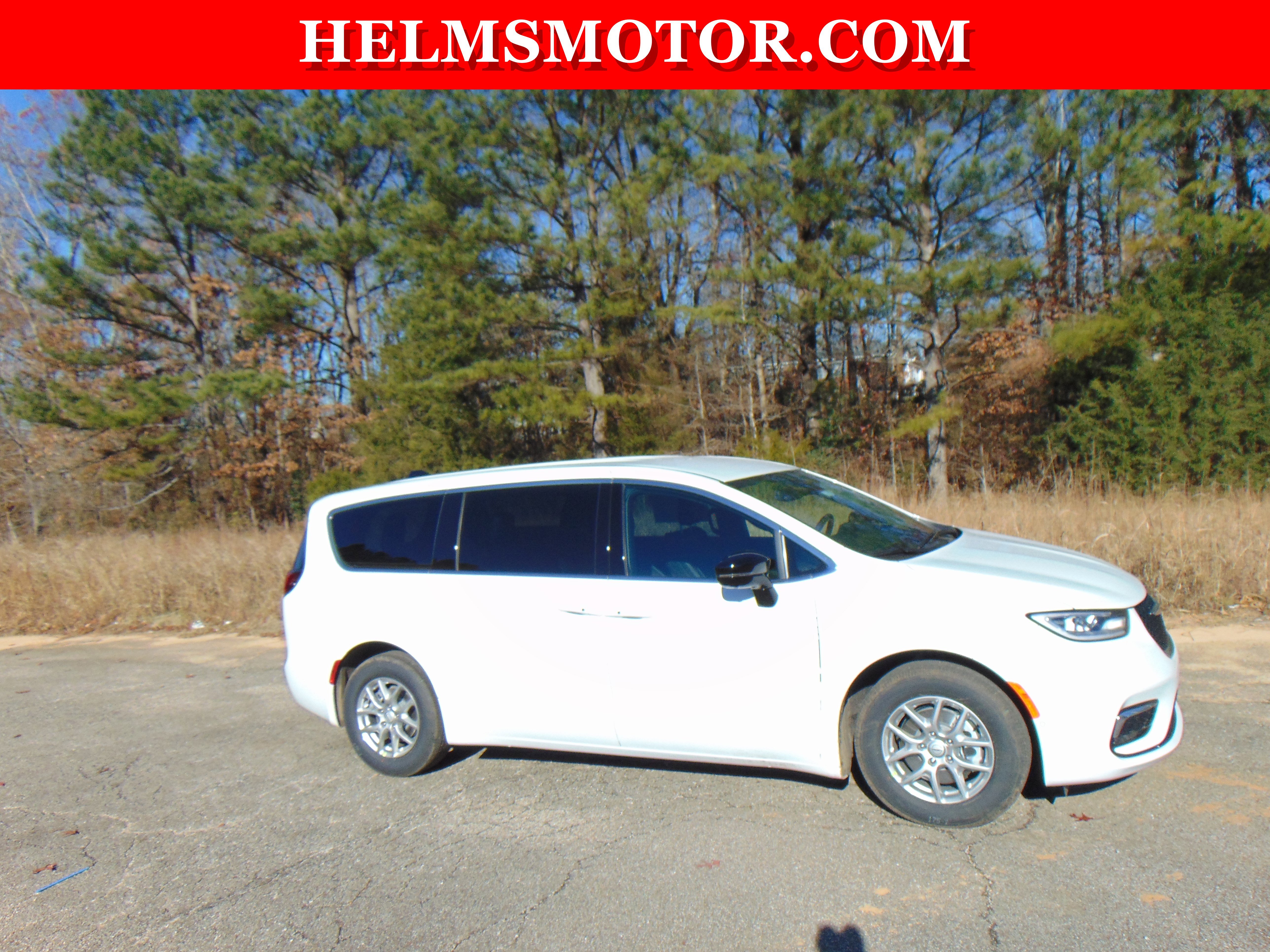 New 2026 Chrysler Pacifica Select image 16