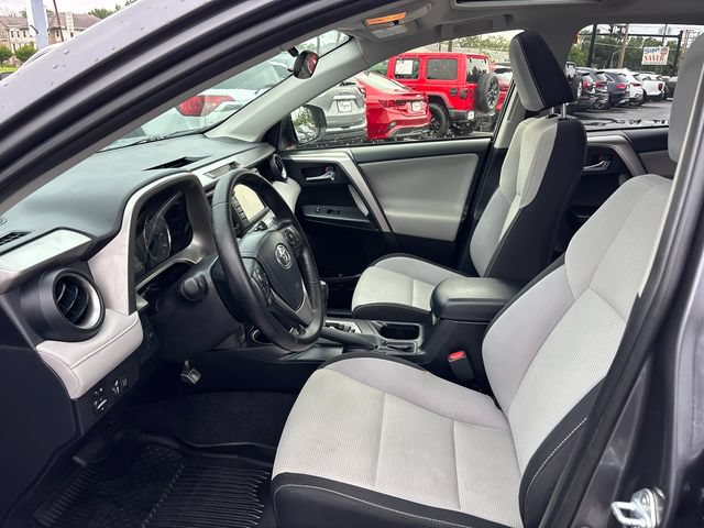 Used 2017 Toyota RAV4 XLE w/ Convenience Package AWD/4WD image 6