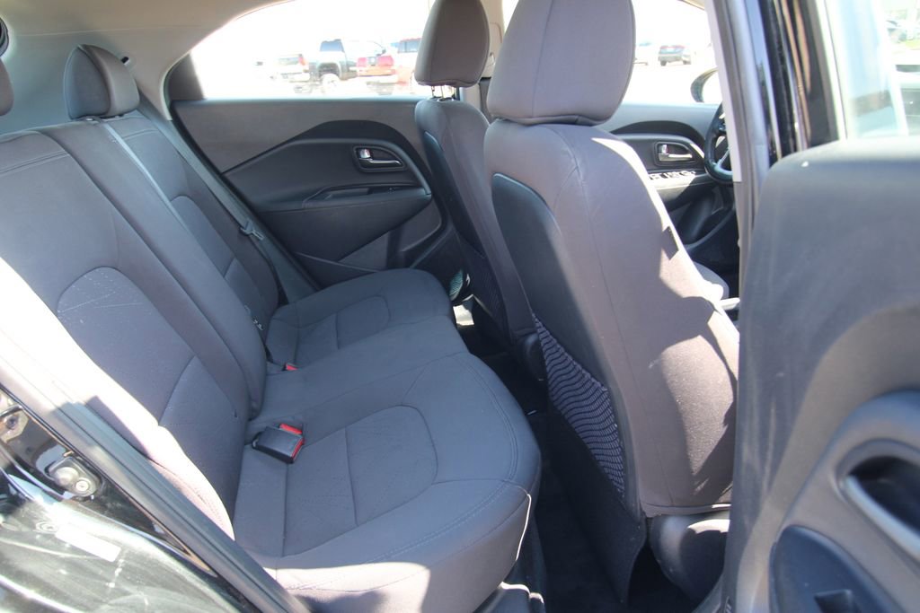 Used 2012 Kia Rio EX w/ Convenience Pkg image 9