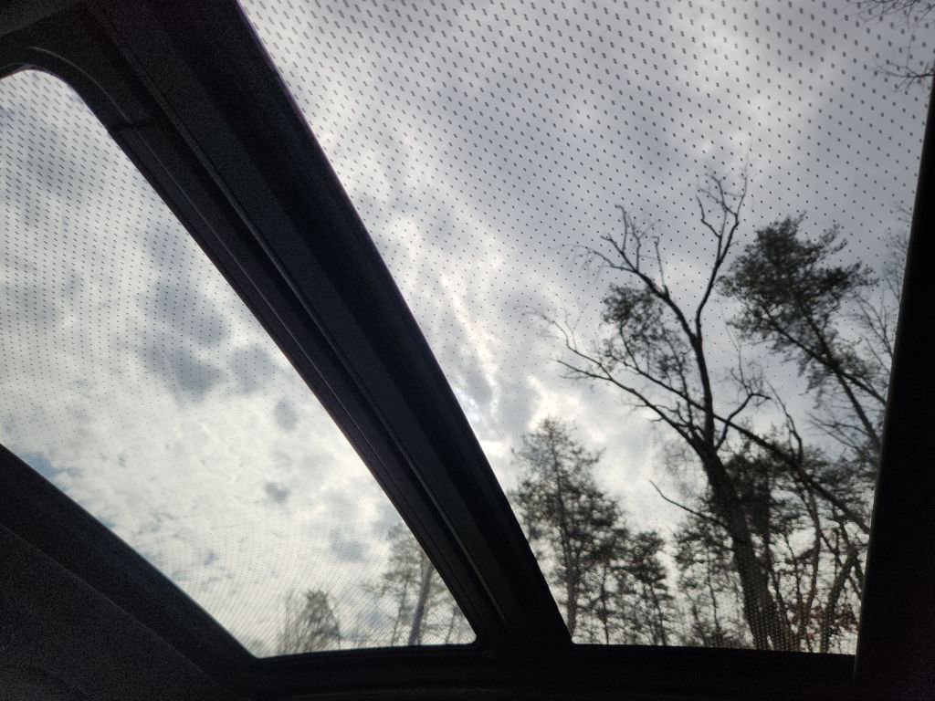 Used 2025 BMW X6 xDrive40i w/ Executive Package image 28