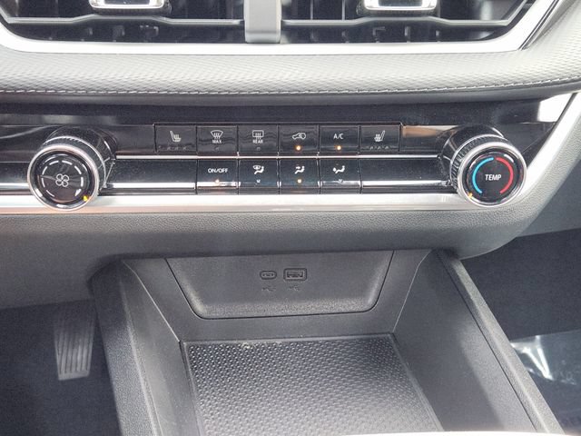 Used 2026 Chevrolet Equinox LT FWD image 21